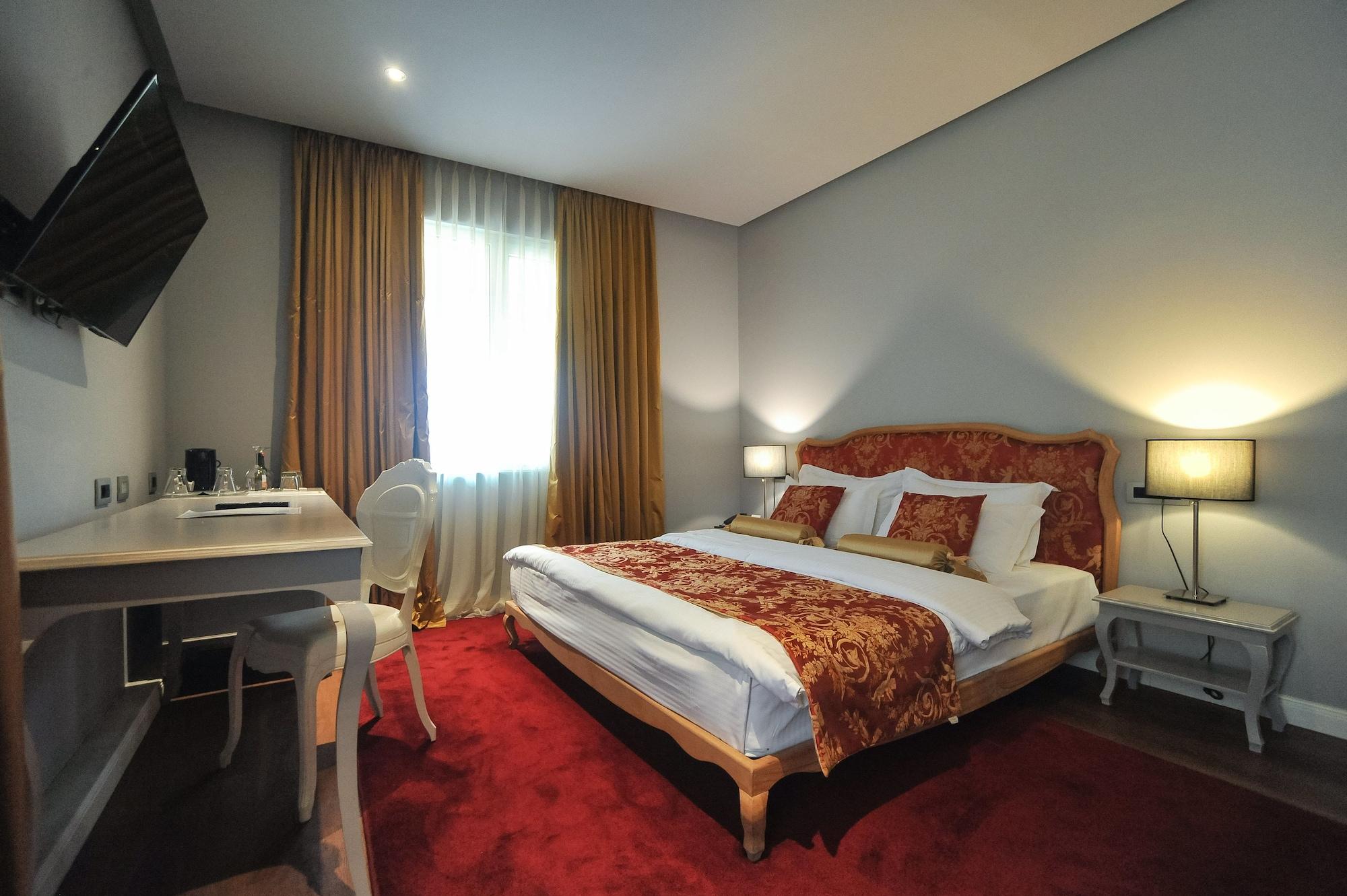 Classic Hotel Tirana Zewnętrze zdjęcie