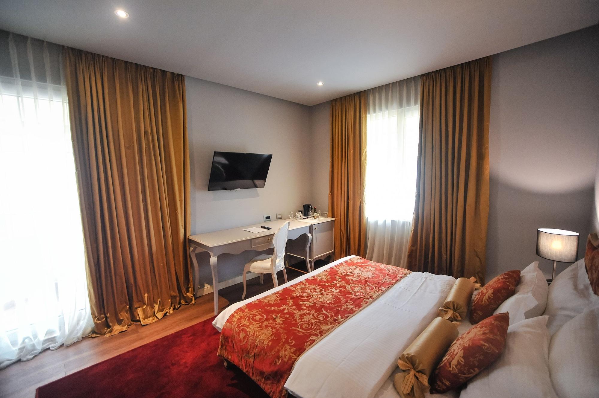 Classic Hotel Tirana Zewnętrze zdjęcie