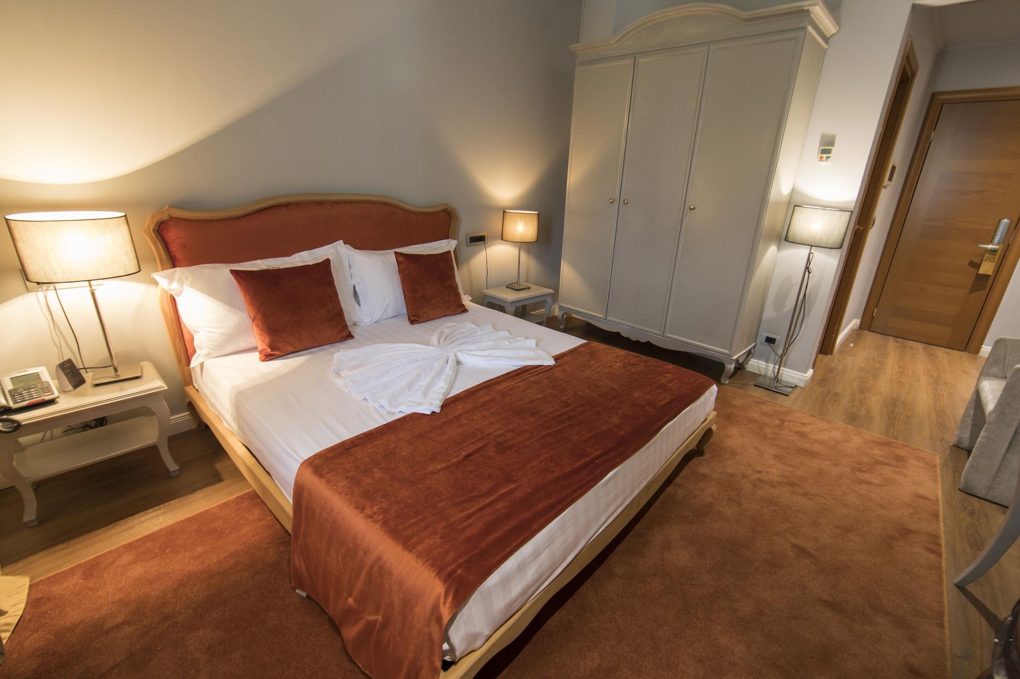 Classic Hotel Tirana Zewnętrze zdjęcie