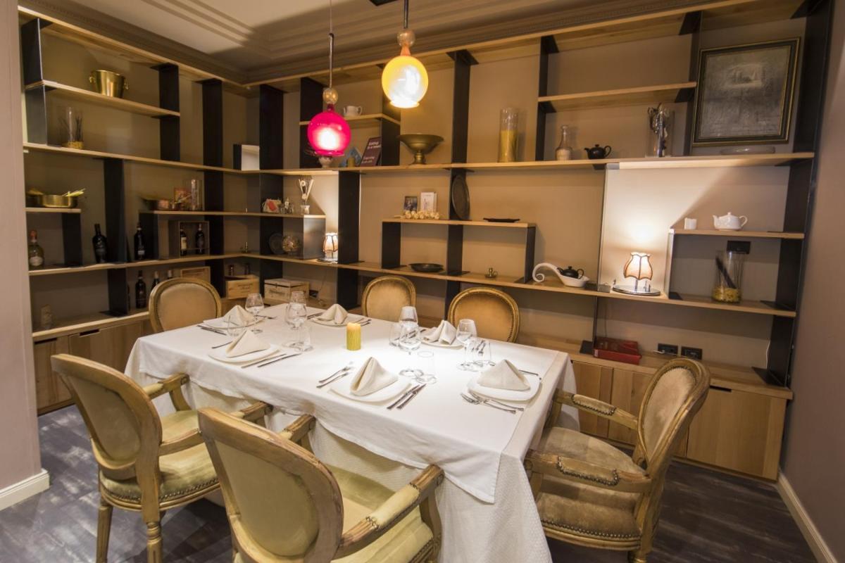 Classic Hotel Tirana Zewnętrze zdjęcie