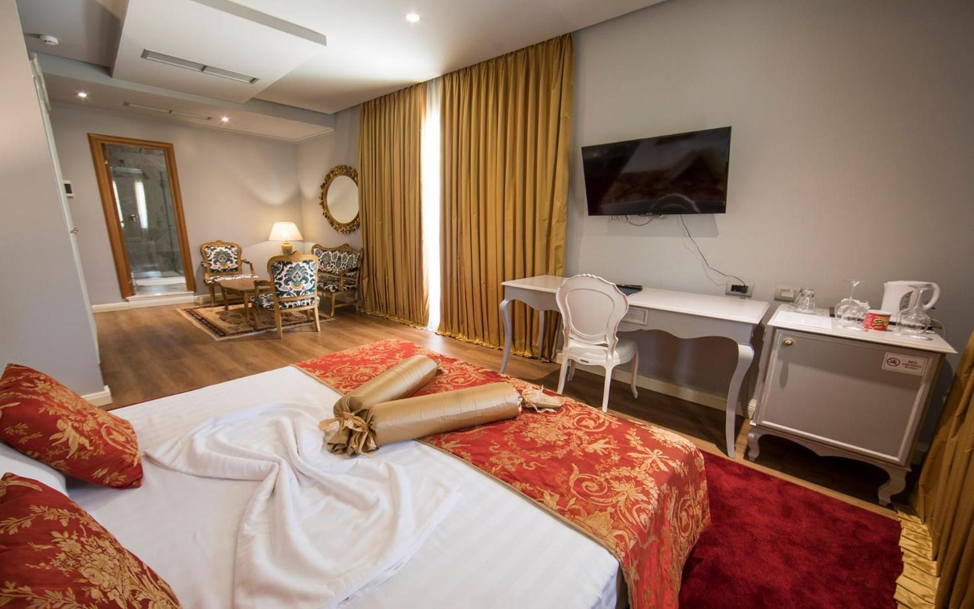 Classic Hotel Tirana Zewnętrze zdjęcie