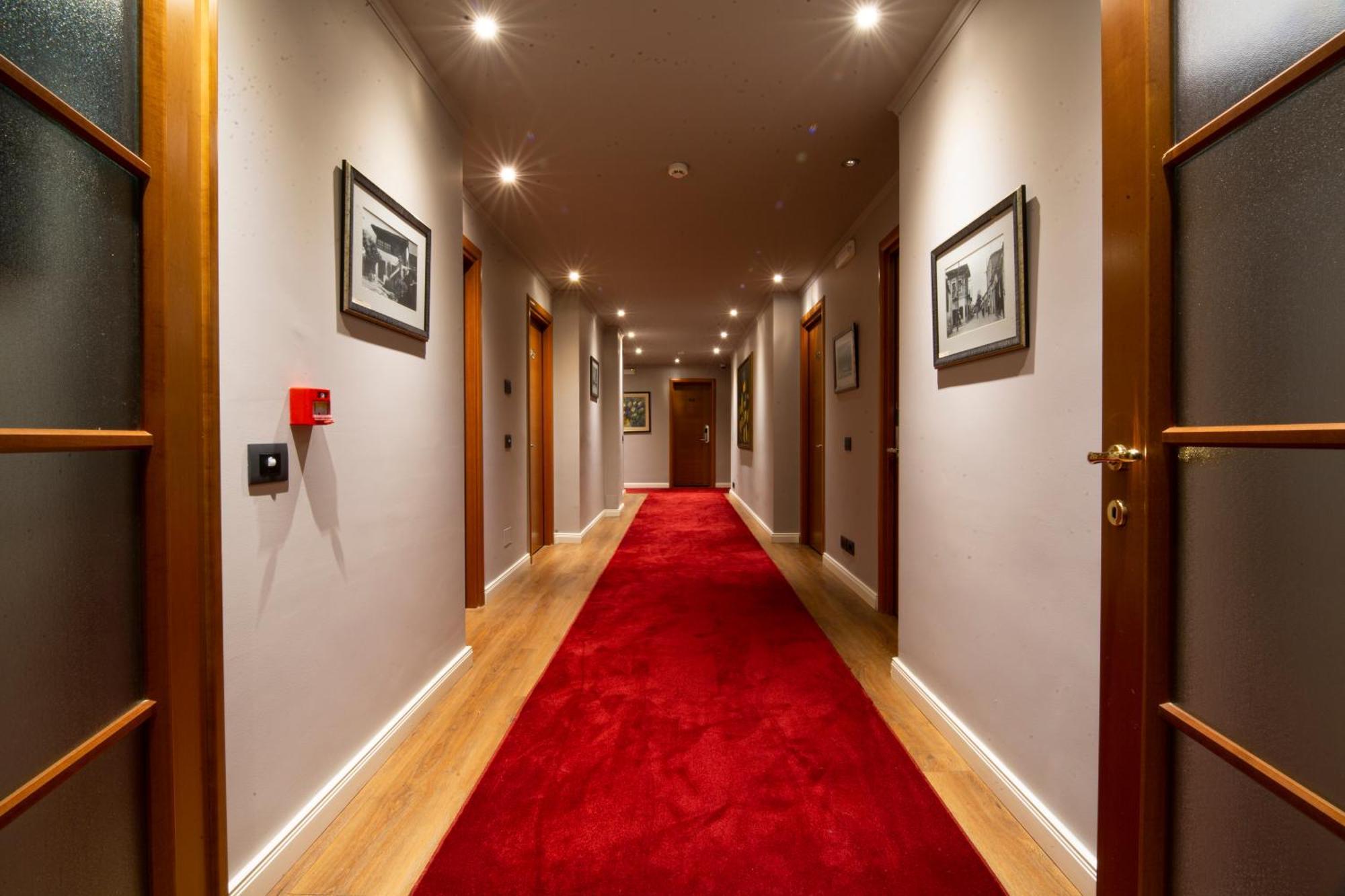Classic Hotel Tirana Zewnętrze zdjęcie