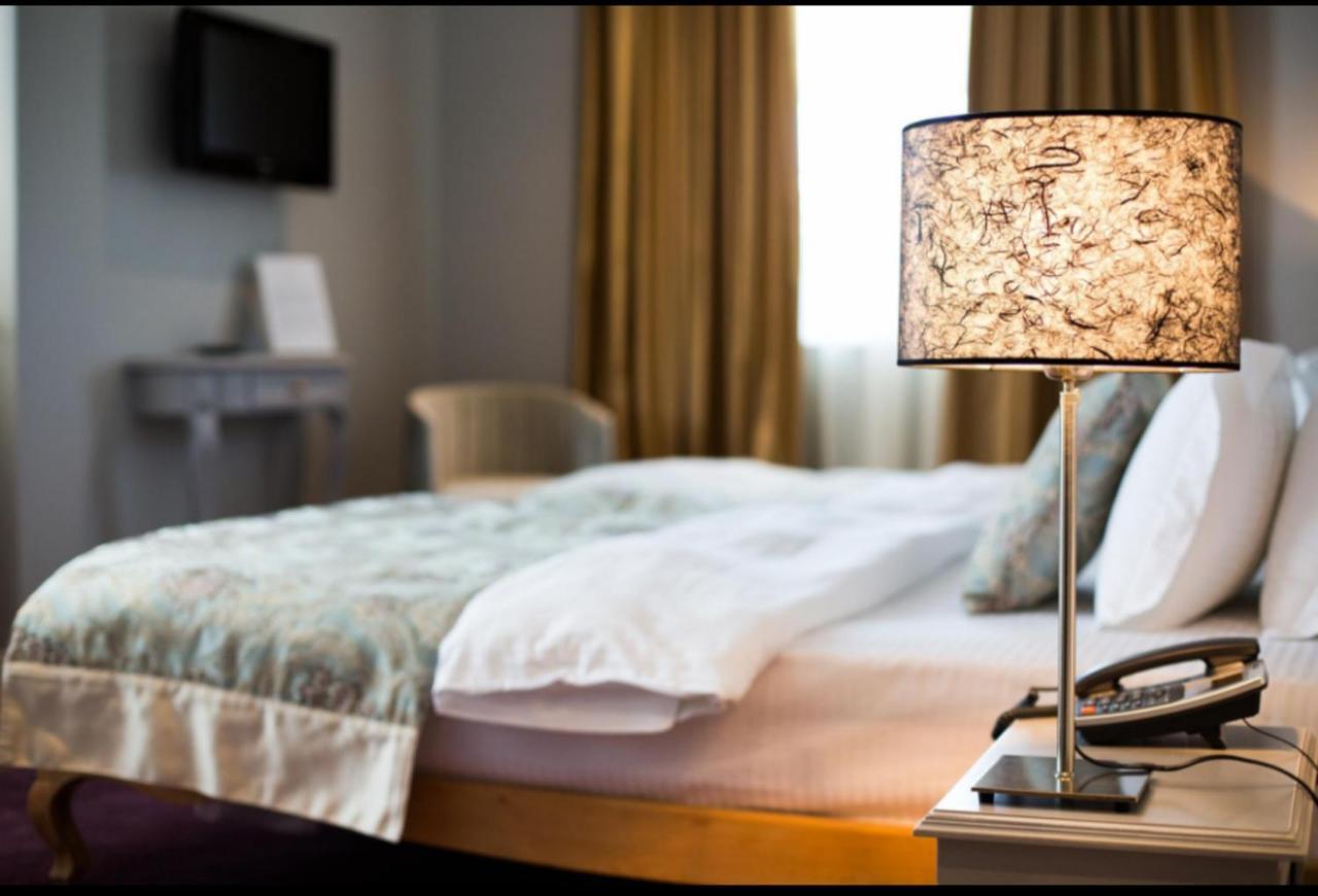 Classic Hotel Tirana Zewnętrze zdjęcie