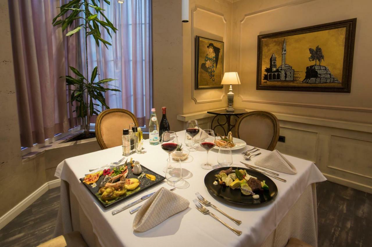 Classic Hotel Tirana Zewnętrze zdjęcie